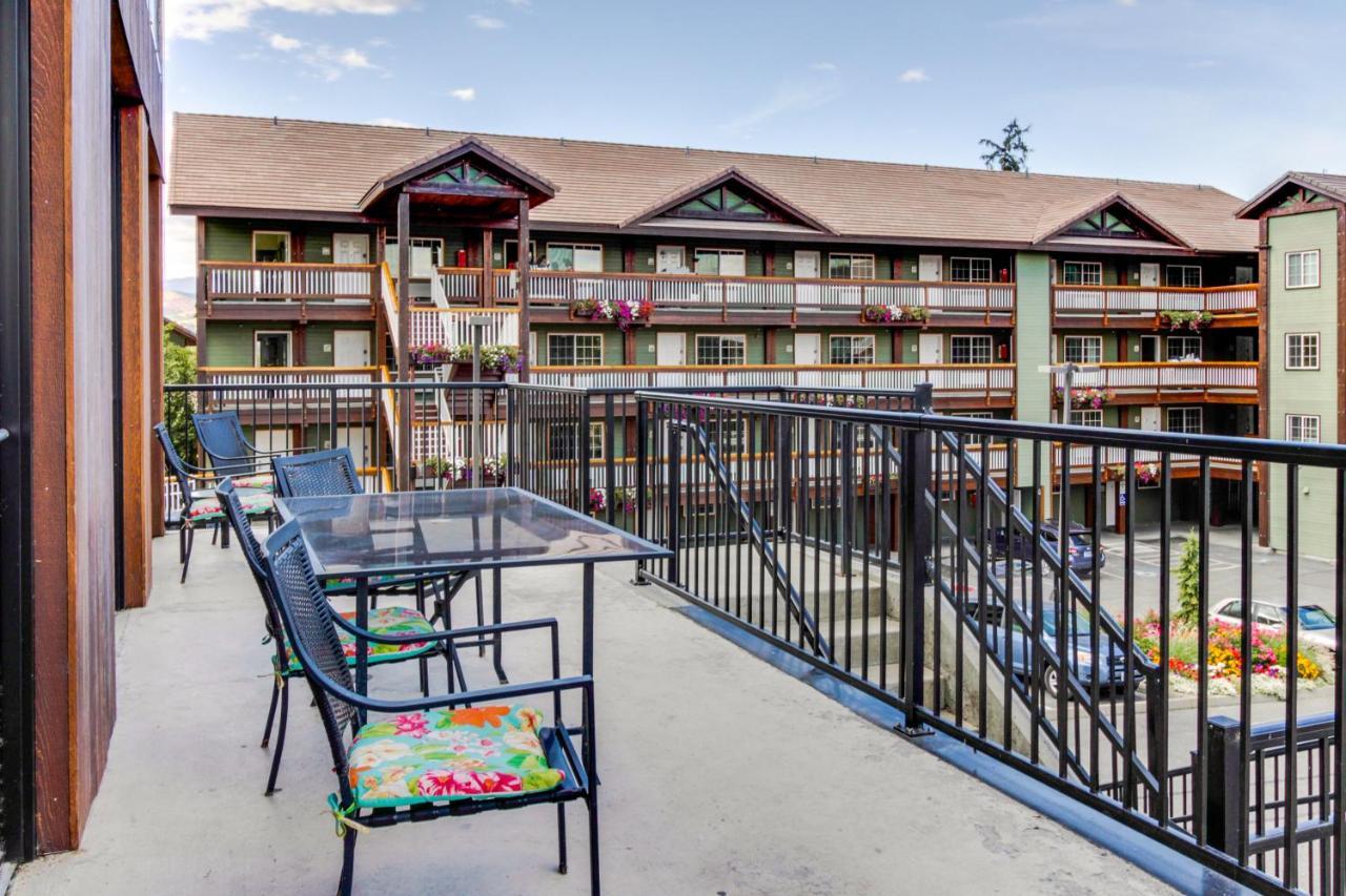Chelan Resort Suites: Water Sunset Экстерьер фото